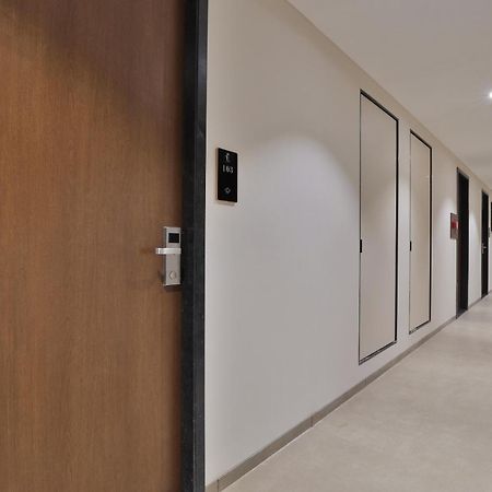 Hotel Elements Surate Extérieur photo