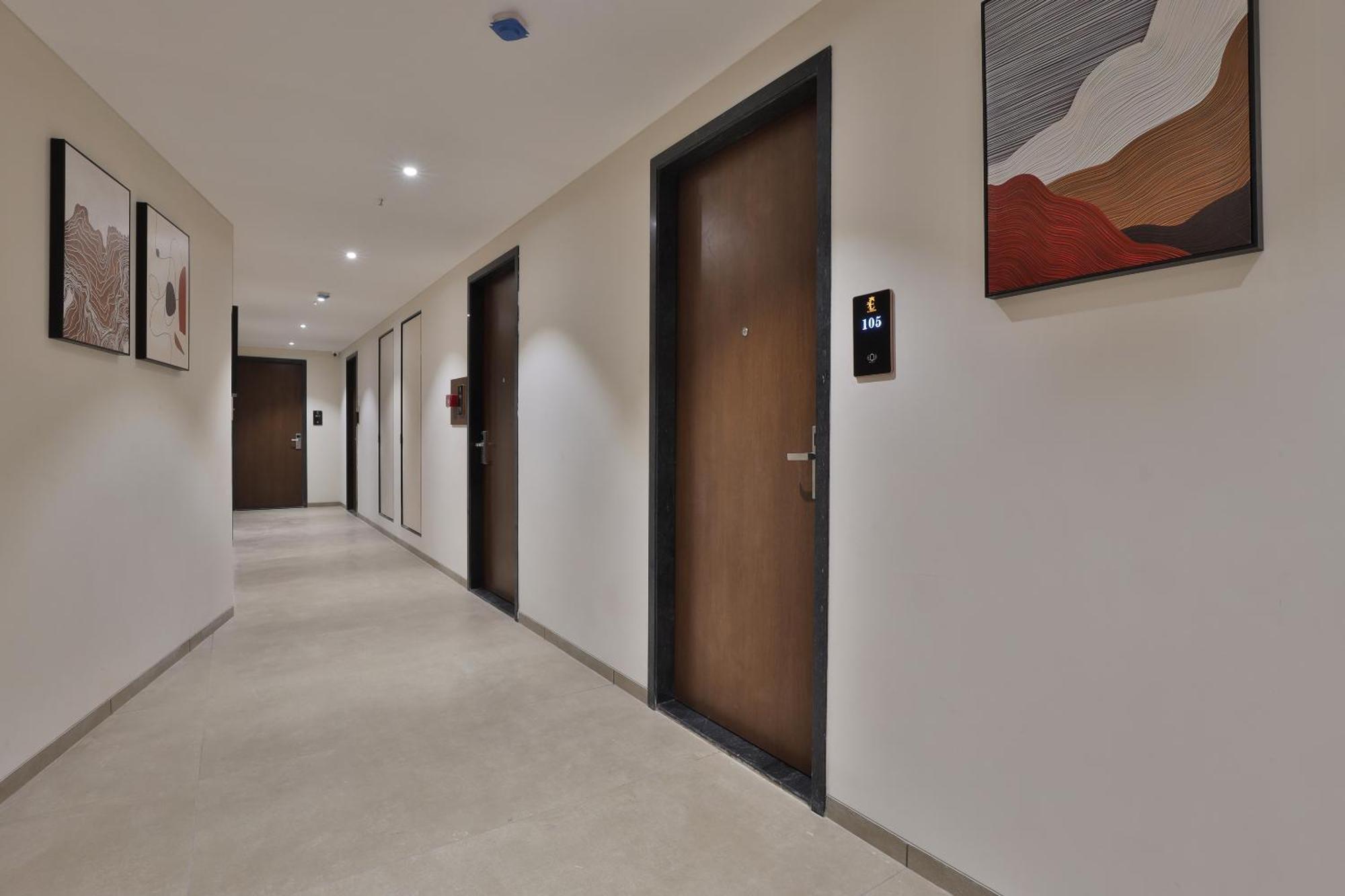 Hotel Elements Surate Extérieur photo