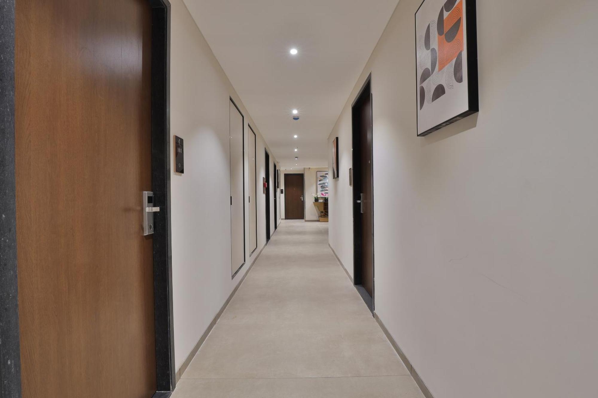 Hotel Elements Surate Extérieur photo