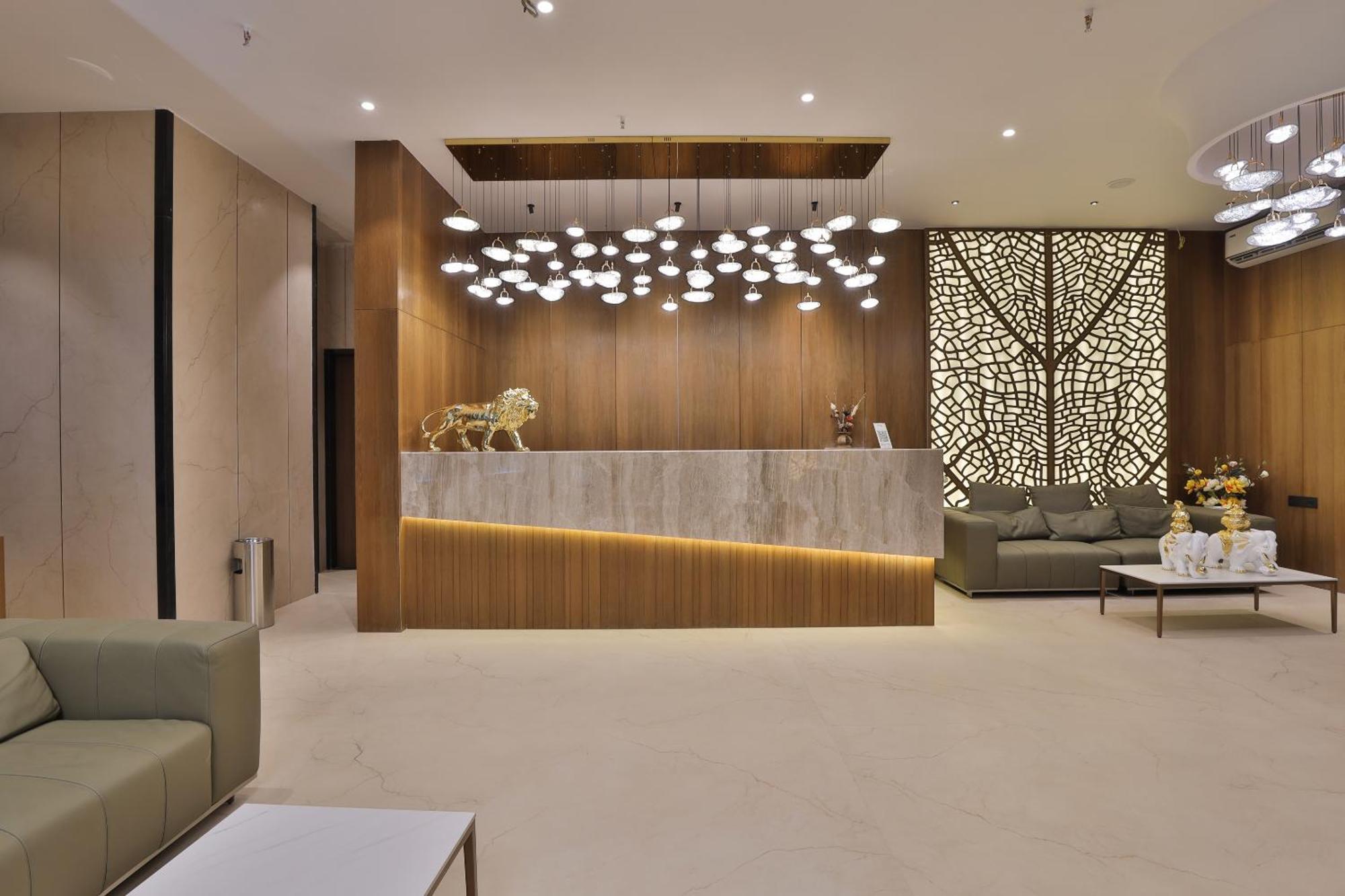 Hotel Elements Surate Extérieur photo