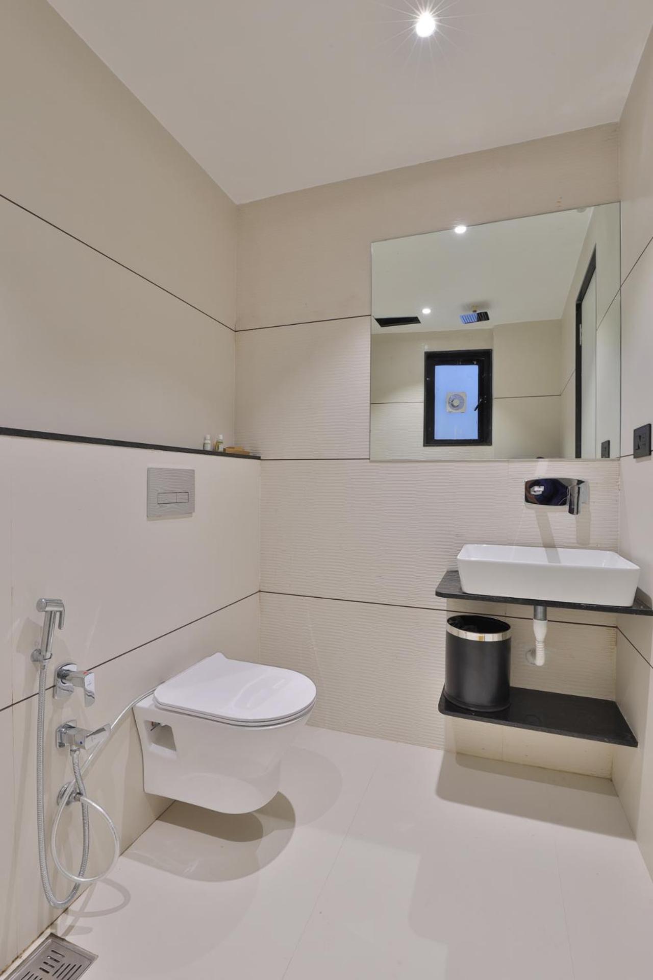 Hotel Elements Surate Extérieur photo