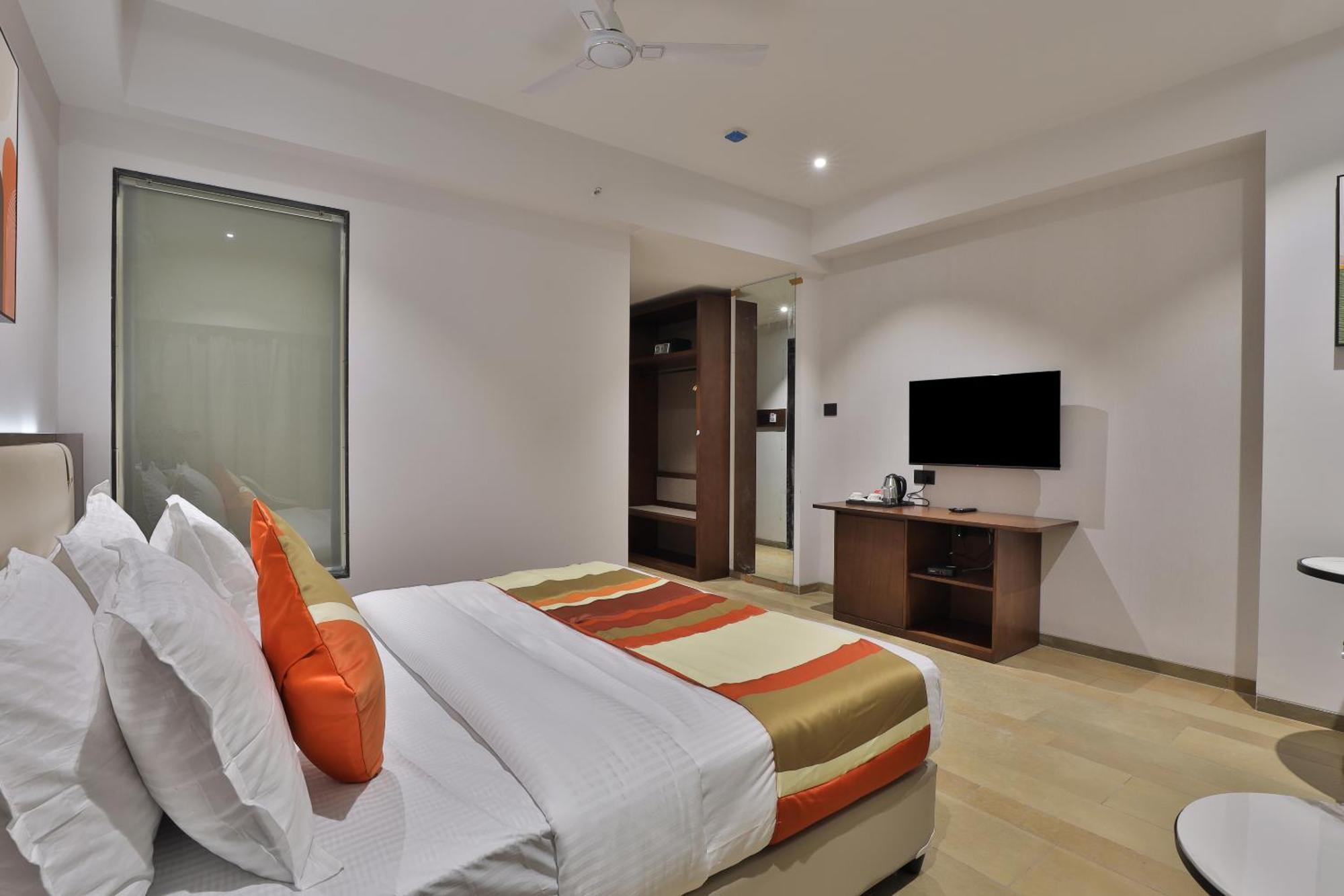 Hotel Elements Surate Extérieur photo
