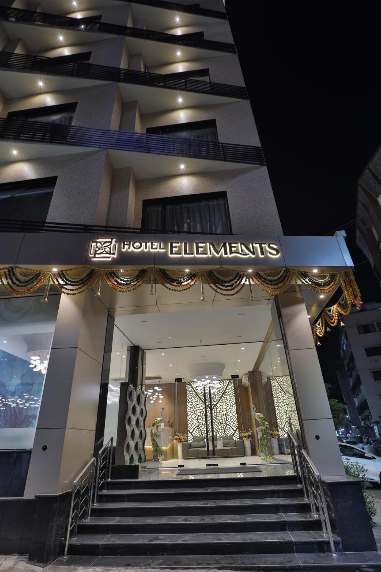 Hotel Elements Surate Extérieur photo